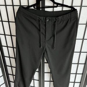 Zara Black Elastic Cropped Dress Pants / Size- Small (30-32)